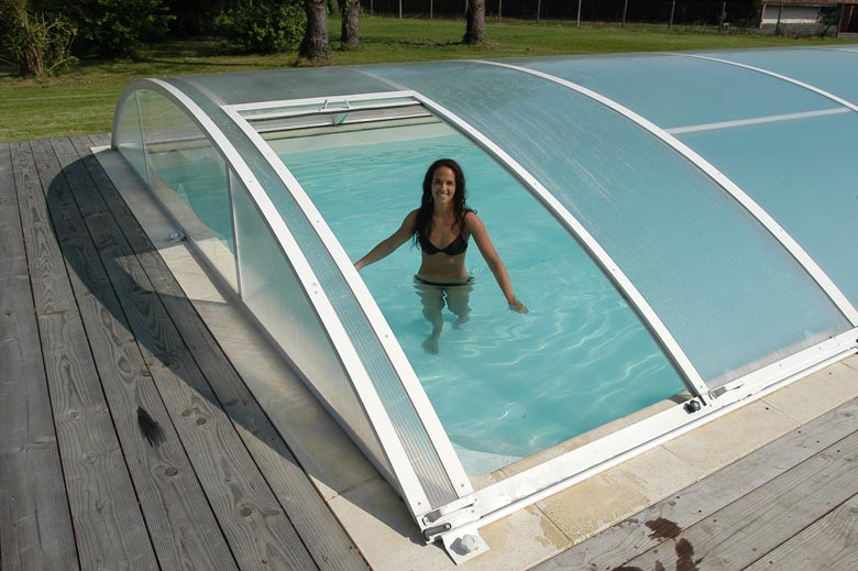 abri piscine bas
